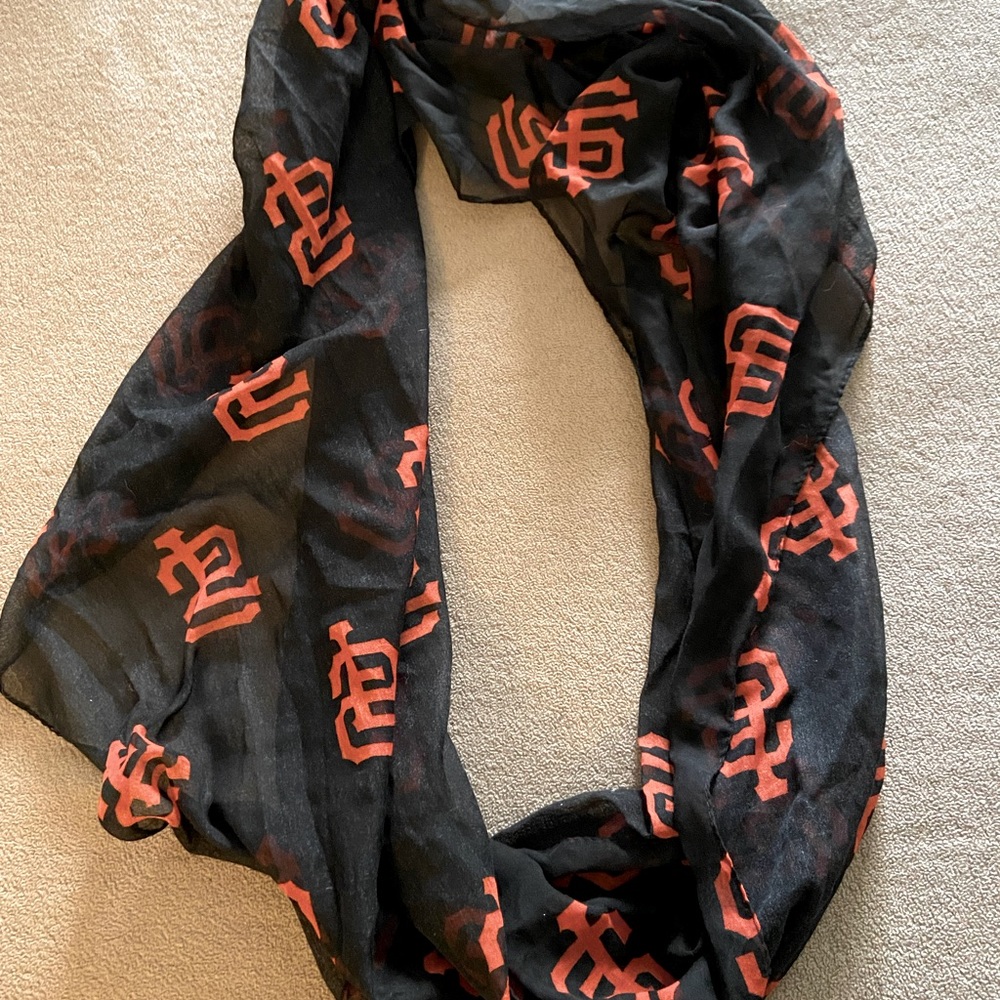 San Francisco Giants logo infinity scarf